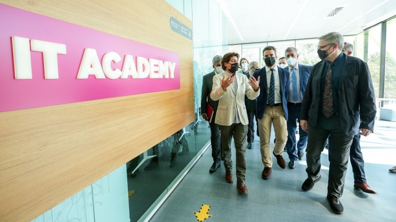 Comitiva visitou Barcelona Activa, agência de fomento à inovação e tecnologia da prefeitura