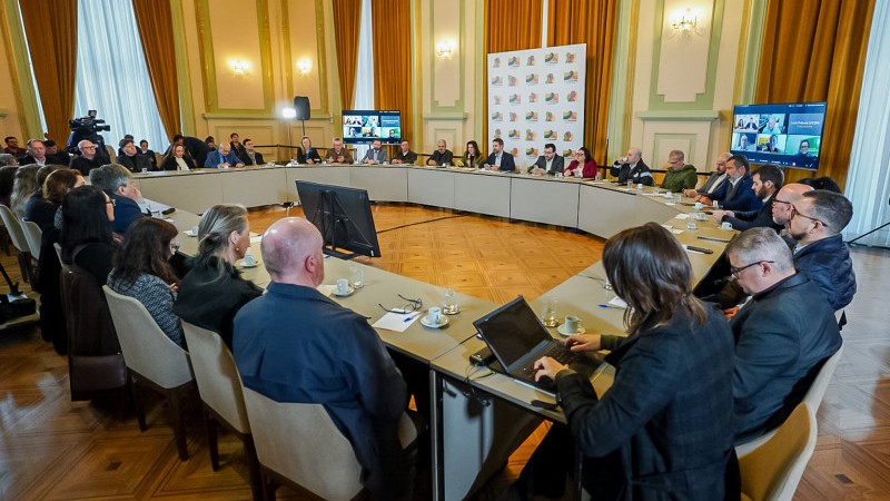 Nesta primeira reunião, membros do comitê se apresentaram, e governador detalhou fluxo de trabalho