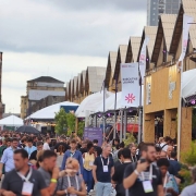 Público no Cais Mauá, em Porto Alegre, durante o South Summit Brazil 2024