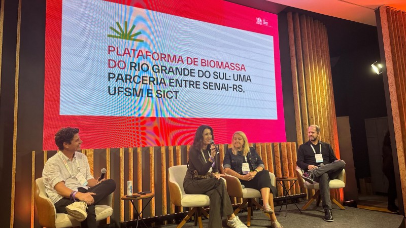 foto integrantes do painel