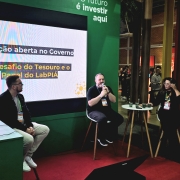 Painel sobre inovação aberta