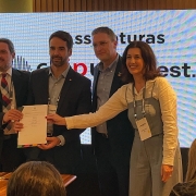 Assinaturas ocorreram durante inauguração do escritório da Invest RS em São Paulo