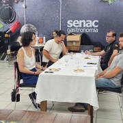 Sict capacita painelistas para análise sensorial da Cachaça Gaúcha 2025 