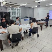 Sict capacita painelistas para análise sensorial da Cachaça Gaúcha 2025 