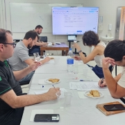 Sict capacita painelistas para análise sensorial da Cachaça Gaúcha 2025 